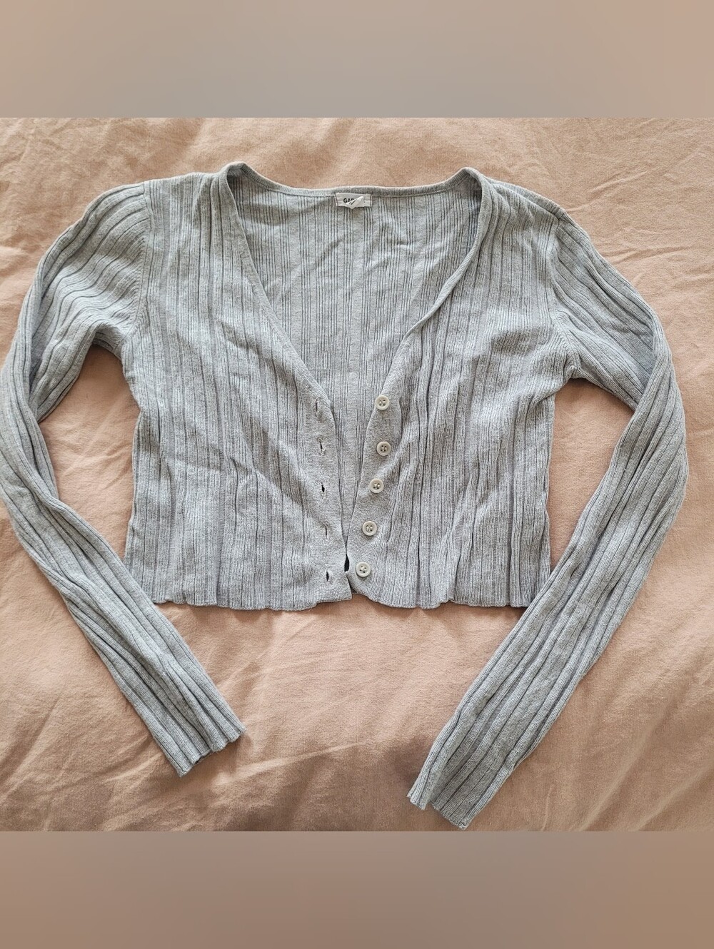 Garage Ribbed V-Neck Cardigan in Light Gray Small